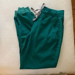 Figs hunter green joggers size small